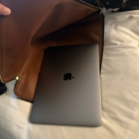 Louis Vuitton monogram posh documents holder - Picture 9 of 10